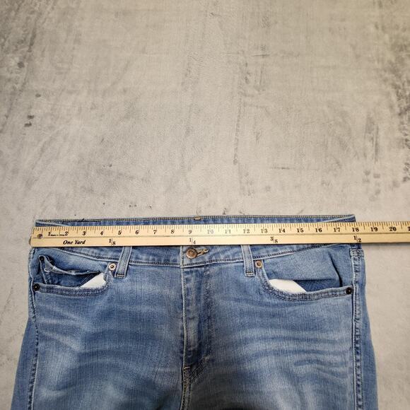 Levi's Jeans Womens 33 Light Wash Slim Stretch Distressed Denim 5 Pocket Zip Fly - Picture 9 of 11
